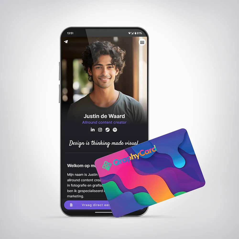 NFC Visitekaart Blobtastic — tegen een telefoon gehouden